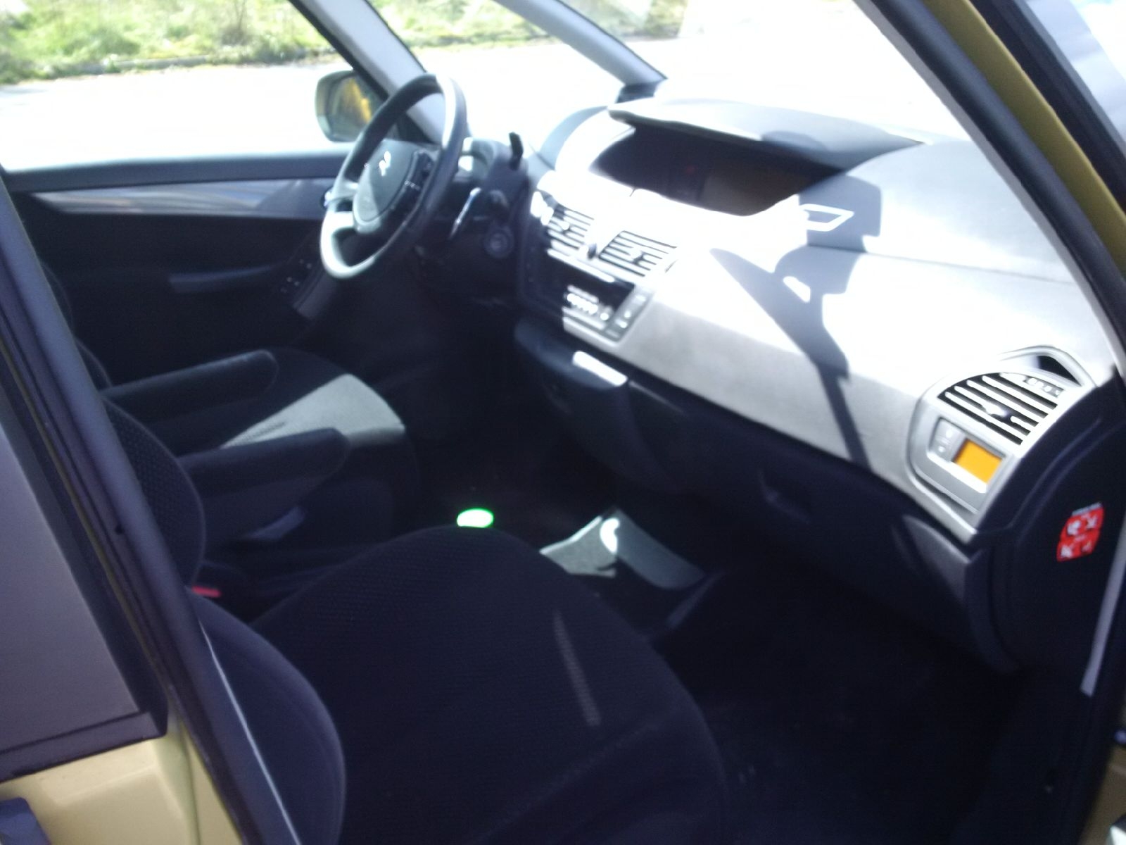 Left Hand Drive CITROEN C4 GRAND PICASSO gallery photo